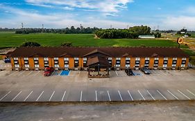 Super 8 By Wyndham Marston